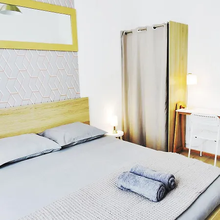 Apartment F2 Golden Lounge, Hyper Centre, Parking