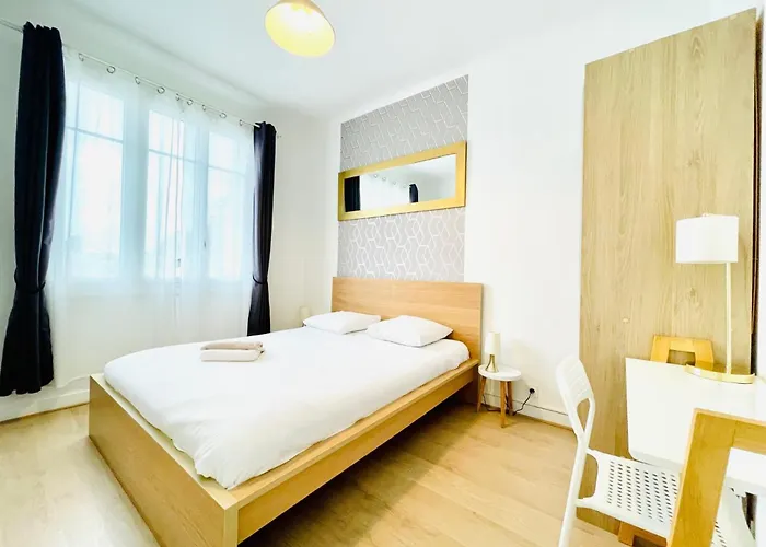 Appartement F2 Golden Lounge, Hyper Centre, Parking *