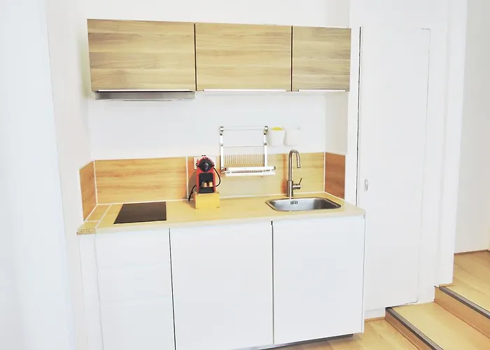 F2 Golden Lounge, Hyper Centre, Parking * Nantes